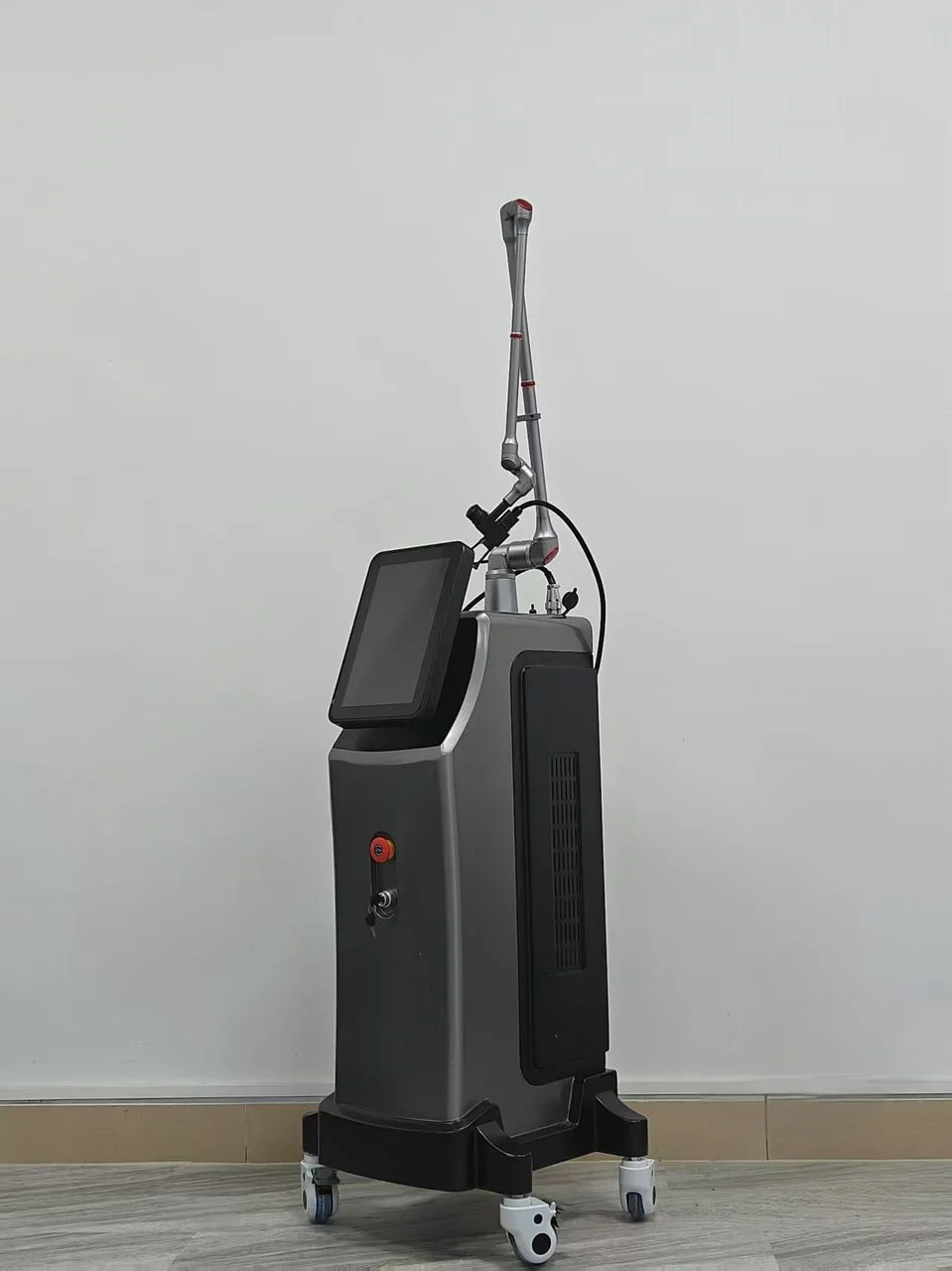 Laser Skin Resurfacing Machine - เครื่องตัดด้วยเลเซอร์ CO2 แบบแฟรกชันนัล สำหรับร้านเสริมสวย อุปกรณ์มืออาชีพสำหรับการกำจัดริ้วรอย ยกกระชับผิว
